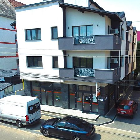Astar Apartments - Executive Rădăuţi Eksteriør billede